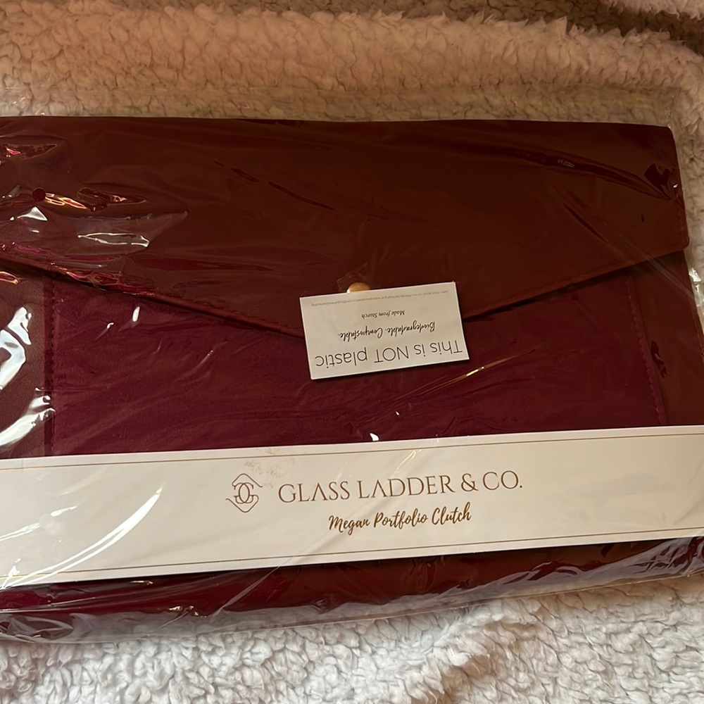 Glass Ladder and Co Marilyn Organizer Clutch Large in burgundy
